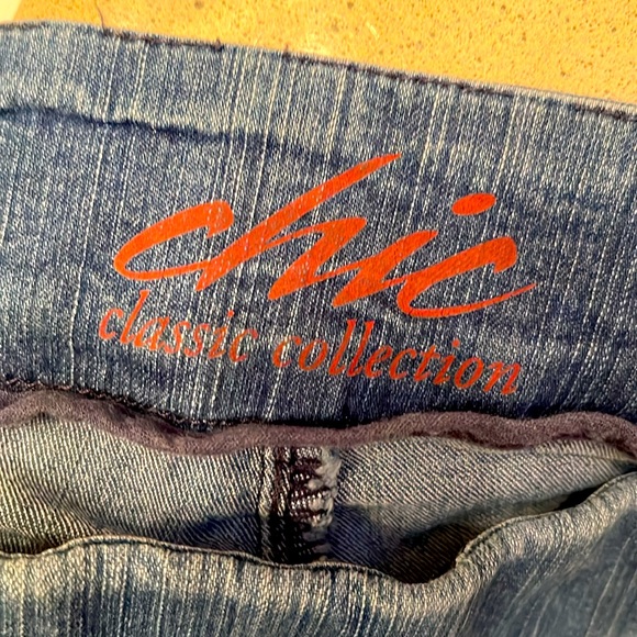 CHIC Classic Pull On Jeans - Picture 3 of 4